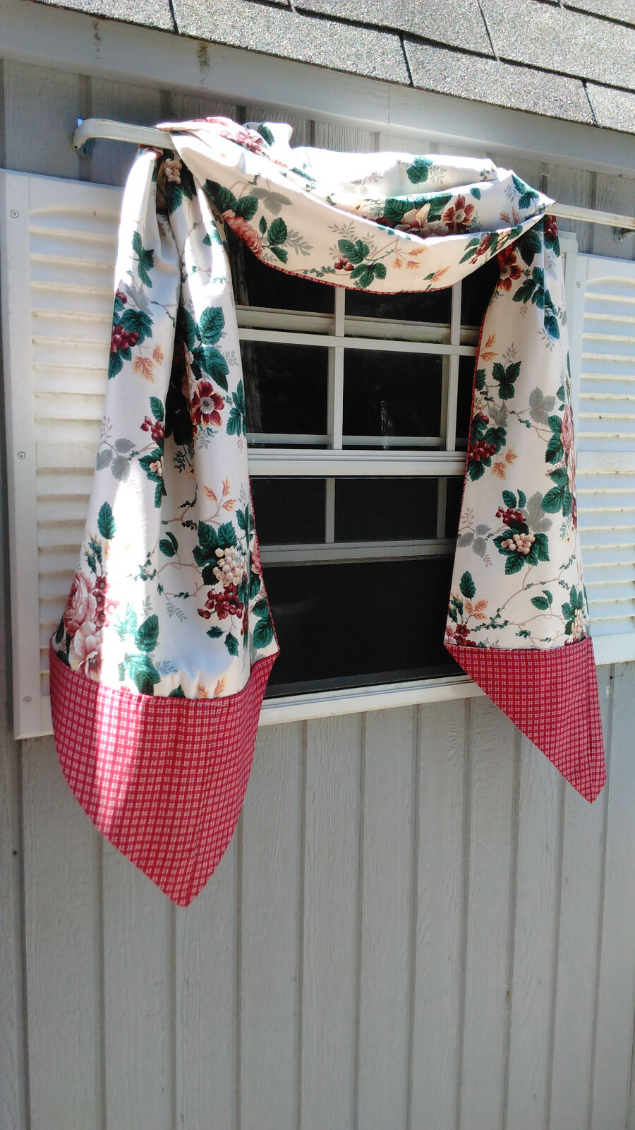 CHAPS LARGE WINDOW SCARF-2 FABRICS-PARCHMENT AND PLAID-252″ LONG COTTON FABRIC