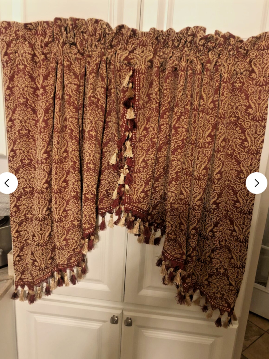 CROSCILL CHENILLE Red/Gold Brocade VALANCE 40″x 40″ w/ Tassels