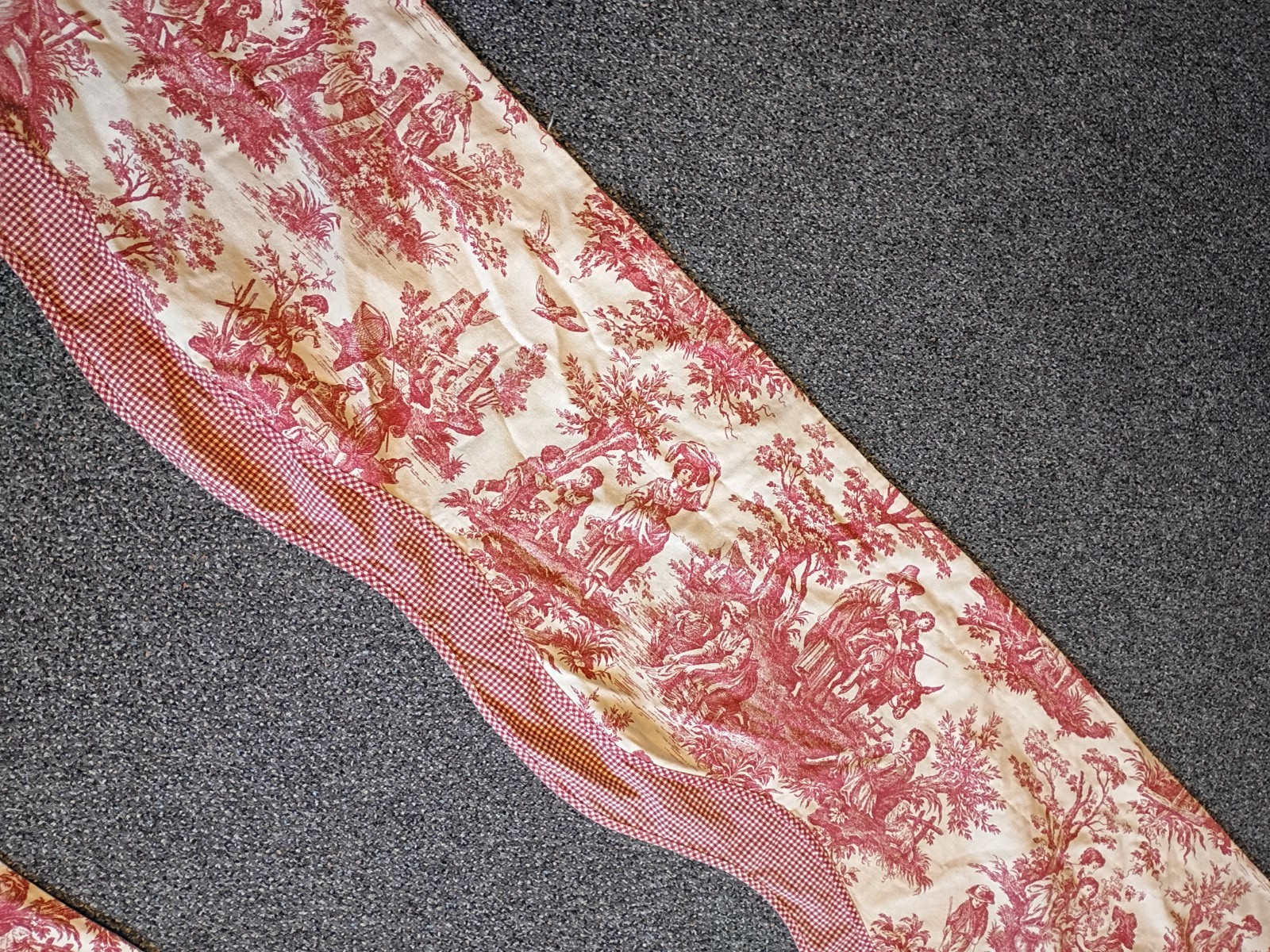Vtg Waverly Red Toile French Country Life Valance Scalloped 74″ x 17″