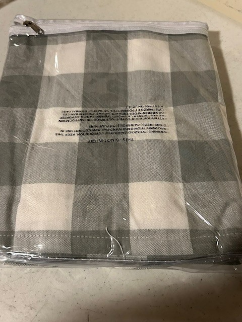 New Farmhouse checked lined valance in Dove gray and cream