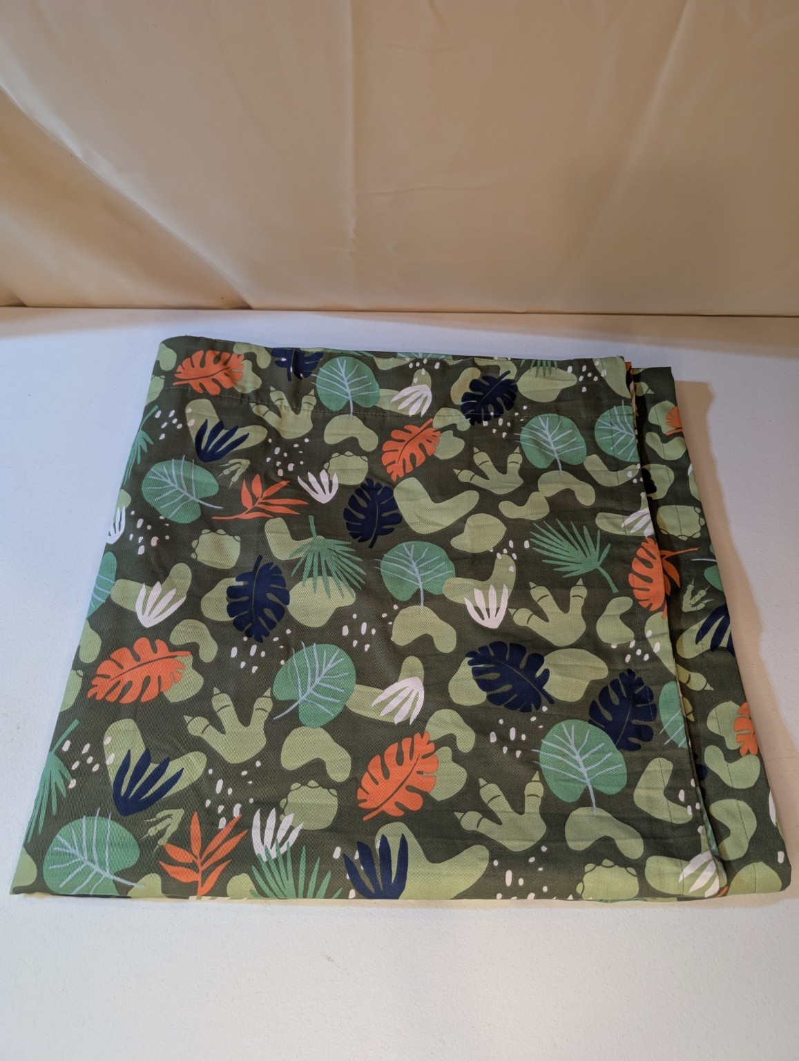 Pillowfort 42″x84″ Jungle Leaf Light Filtering Curtain Panel – Green Print
