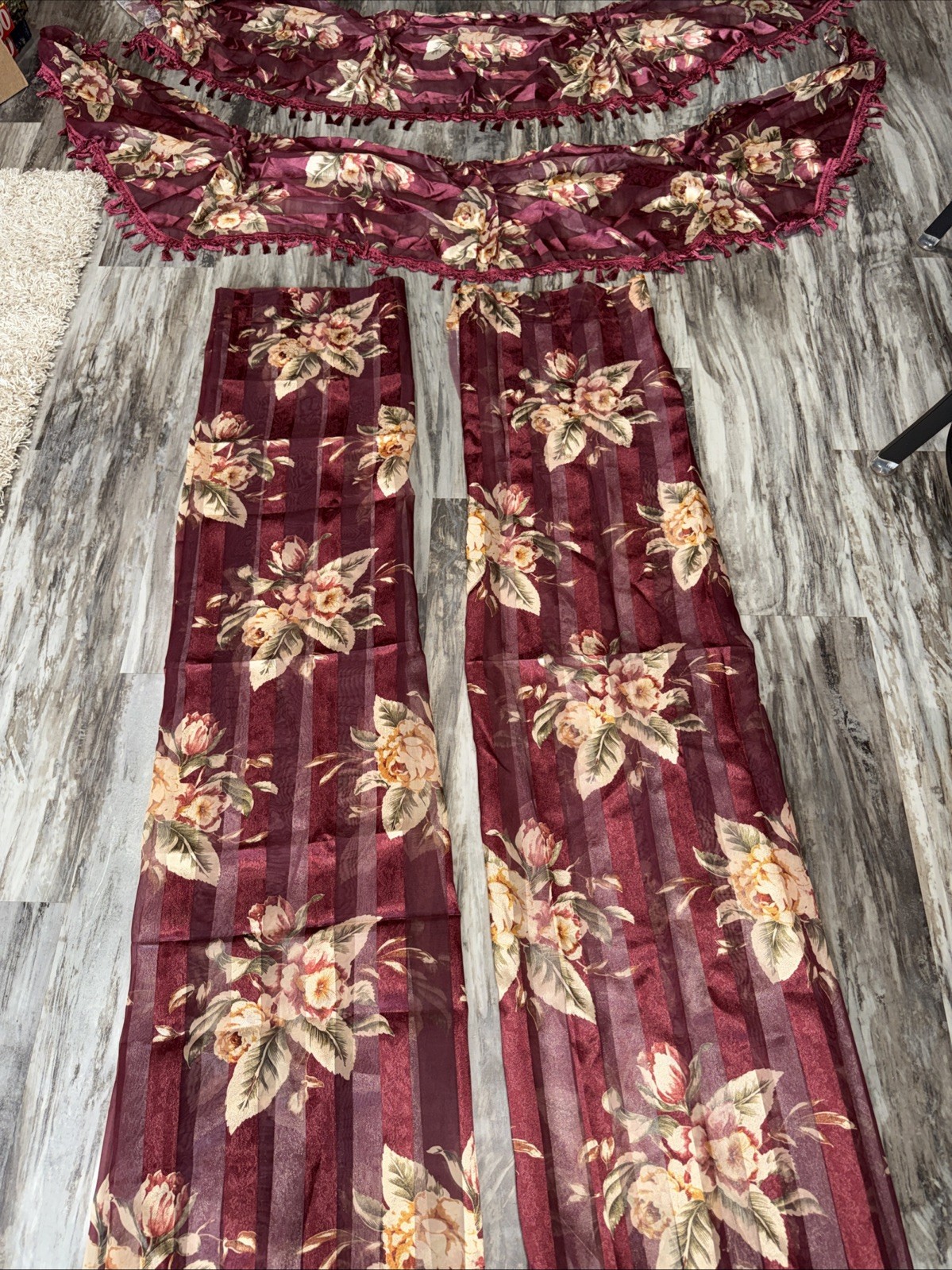 Vintage 4 Pc Set Burgundy Maroon Floral 2 Panel Curtains 2 Swags Valances Read