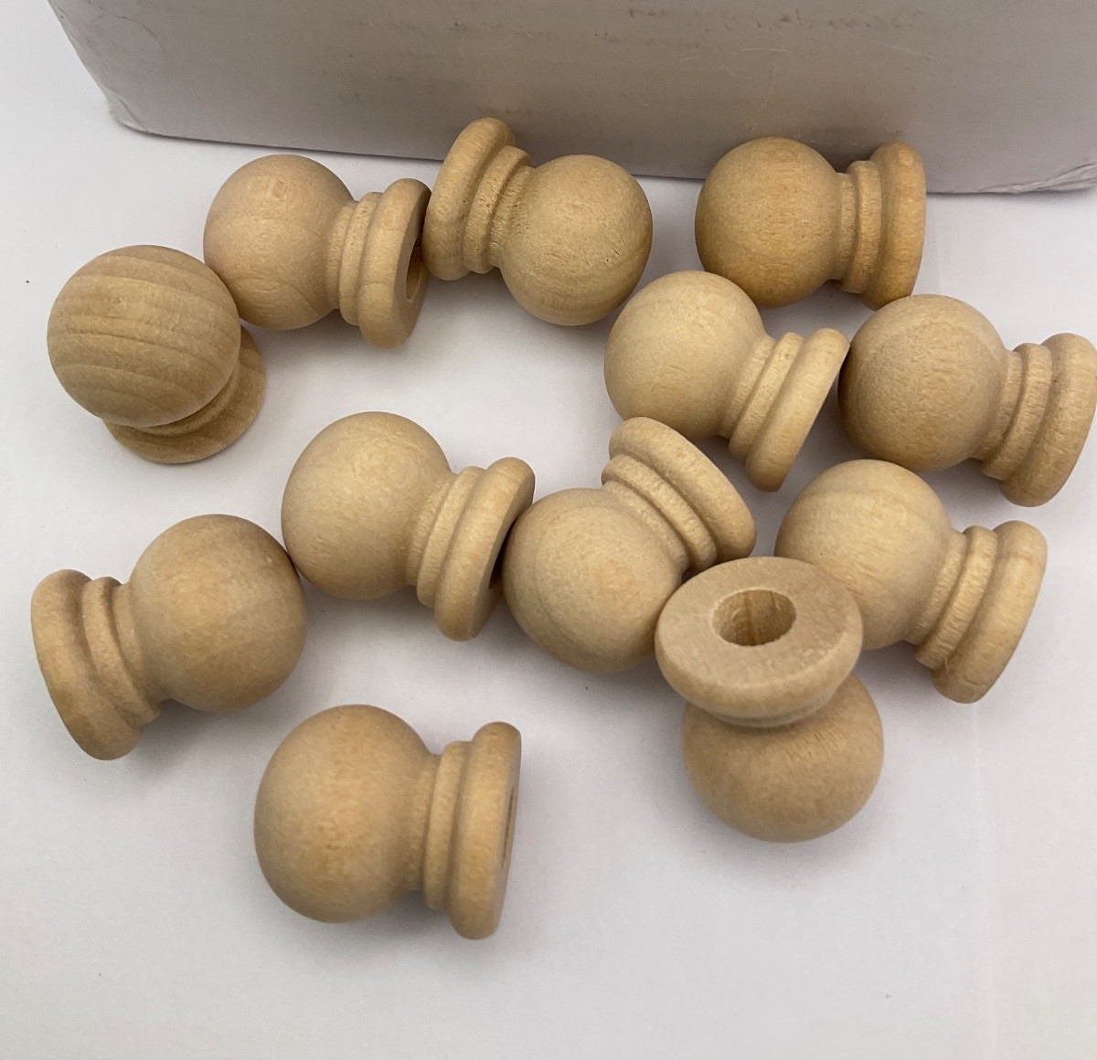 Pinkunn 150 Pcs Wood Finials Dowel Rods Caps 3/4 Inch Tall with 1/4 Inch Hole Un