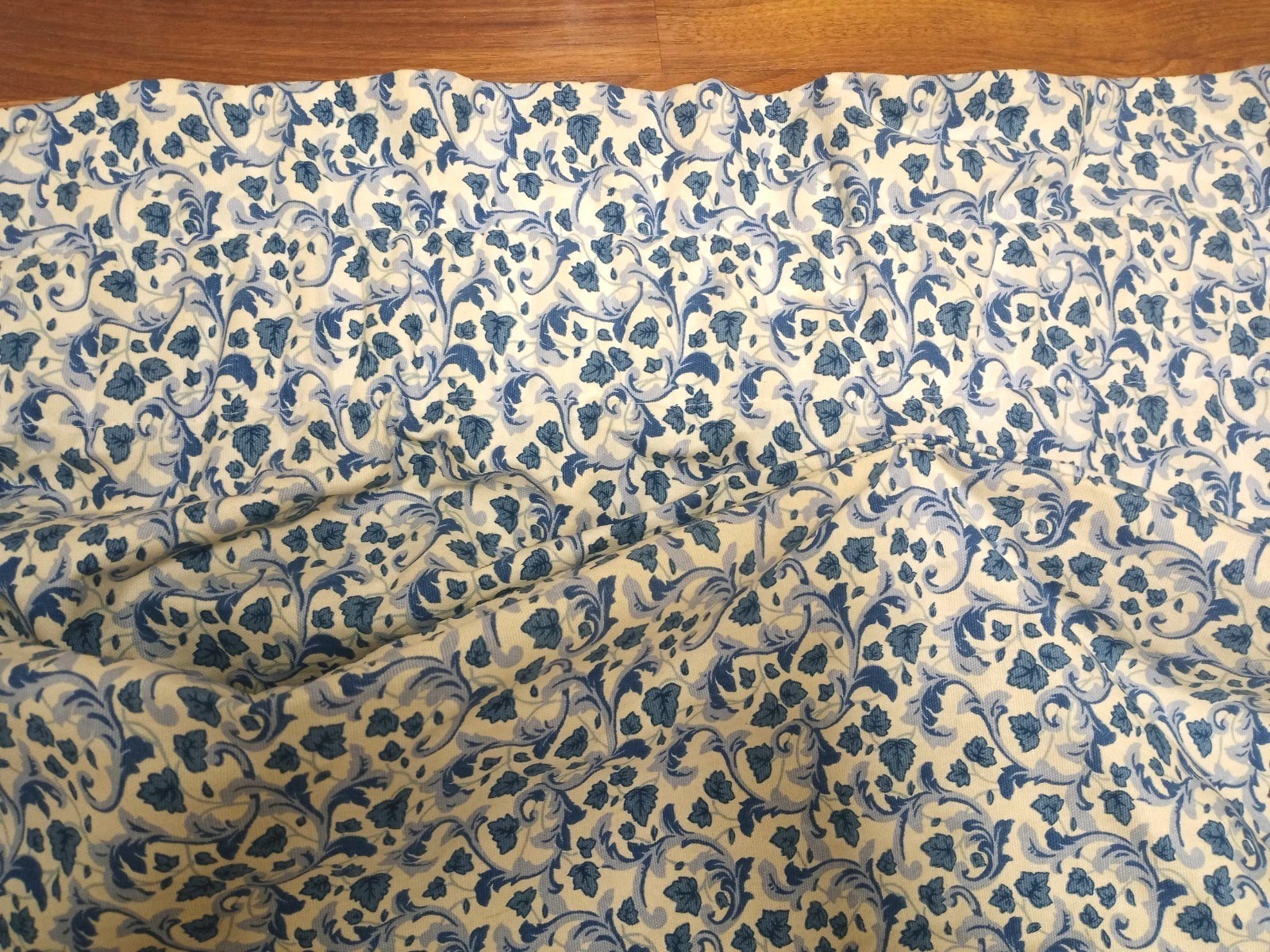2) Vtg Waverly Blue & White Leaf & Vine Valances Cotton 80×20 Scallop Balloon