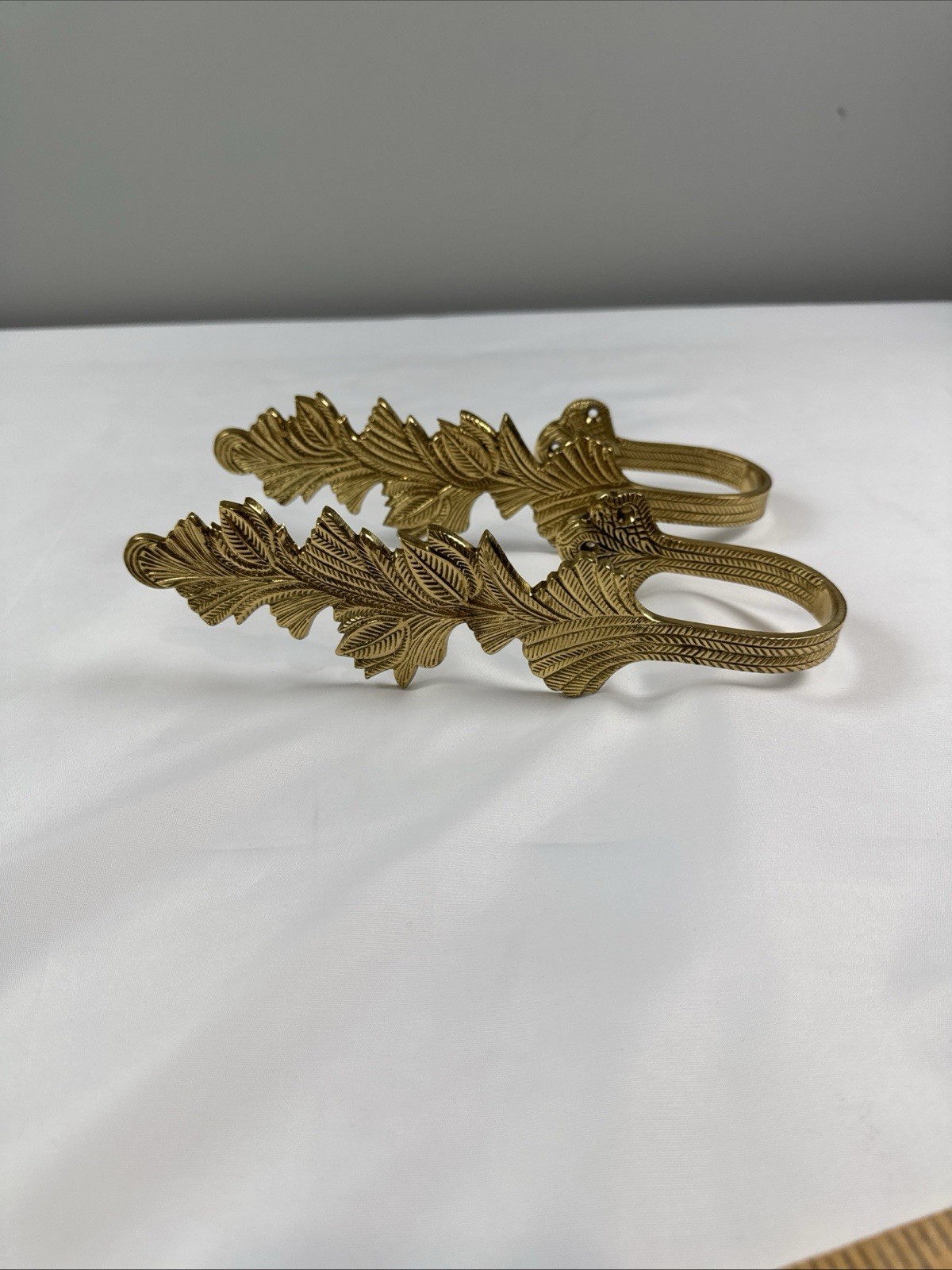2 Curtain Tie Backs Vtg Solid Brass Drapery Holdback Leaf Floral Feather