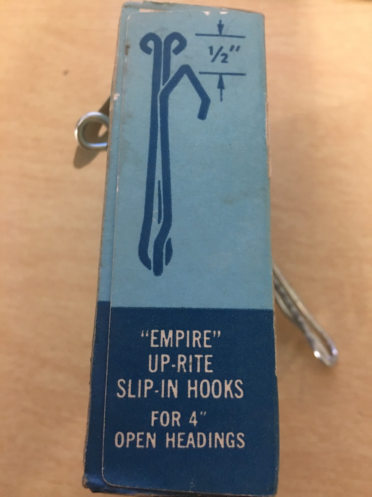 Vintage Kirsch Empire Up-Rite Slip-In Hooks for 4″ OPEN HEADINGS (15 in pack)