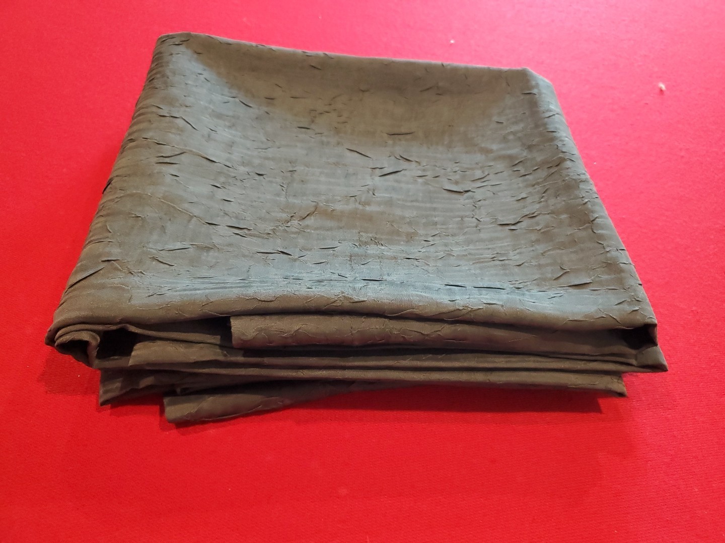 Royal Velvet 50″x 96″ Gray Crushed Voile Sheer Rod Pocket 2 Panels Curtains