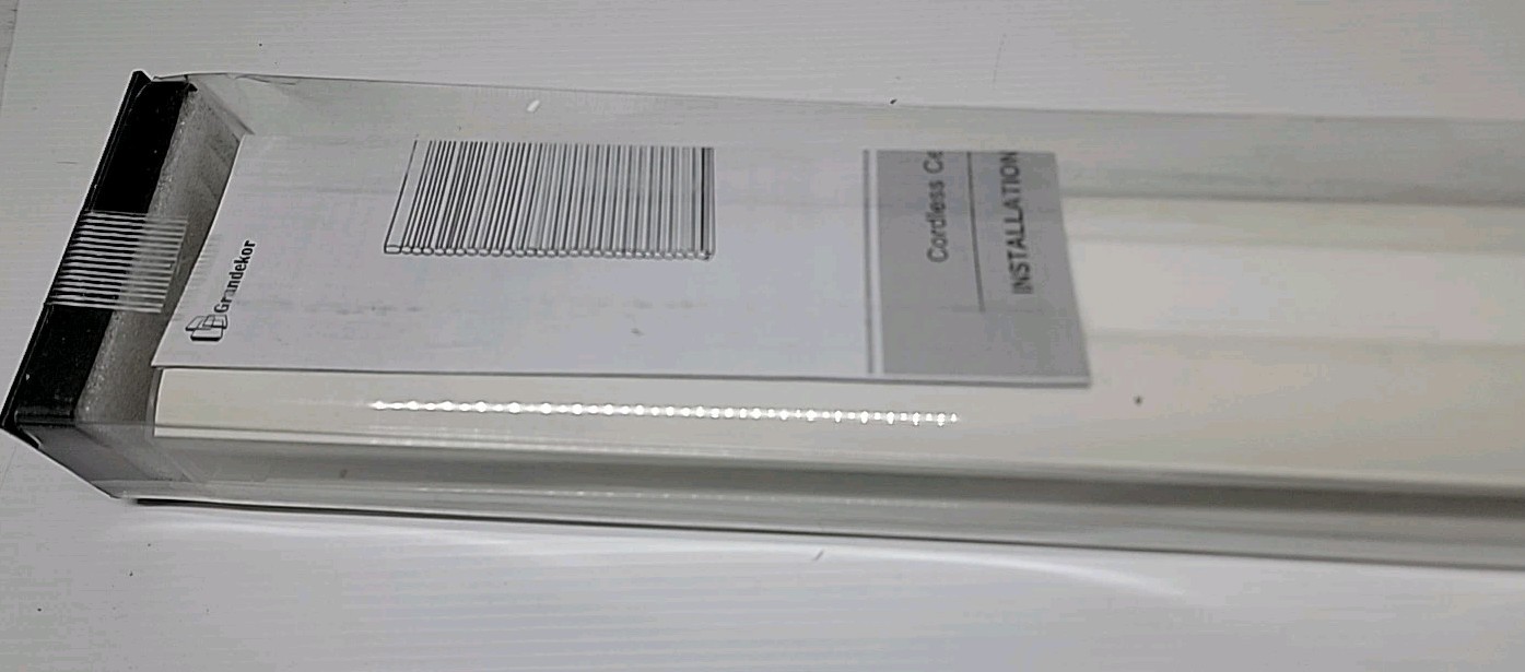 New Opened Grandekor Cellular Shades Blackout Cordless Cellular Blinds Honeycomb