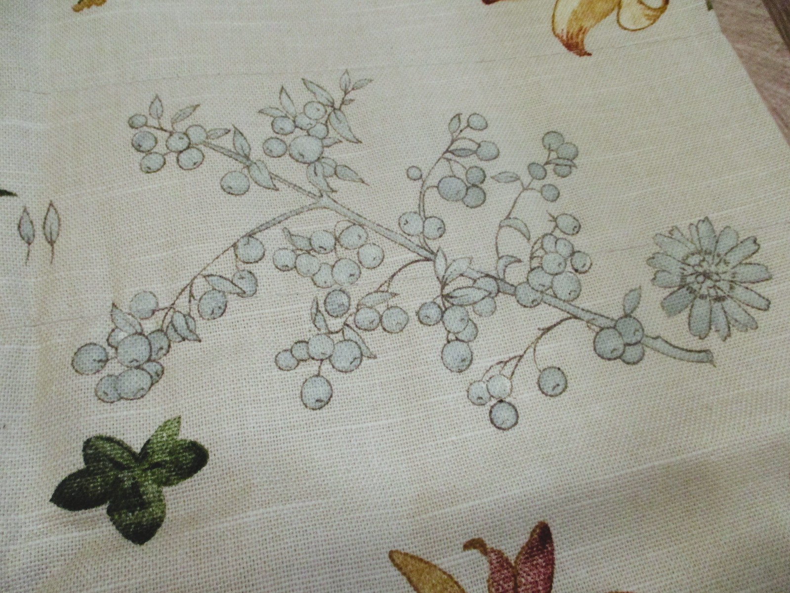 NIP Waverly second spring balloon valance florals berries ferns