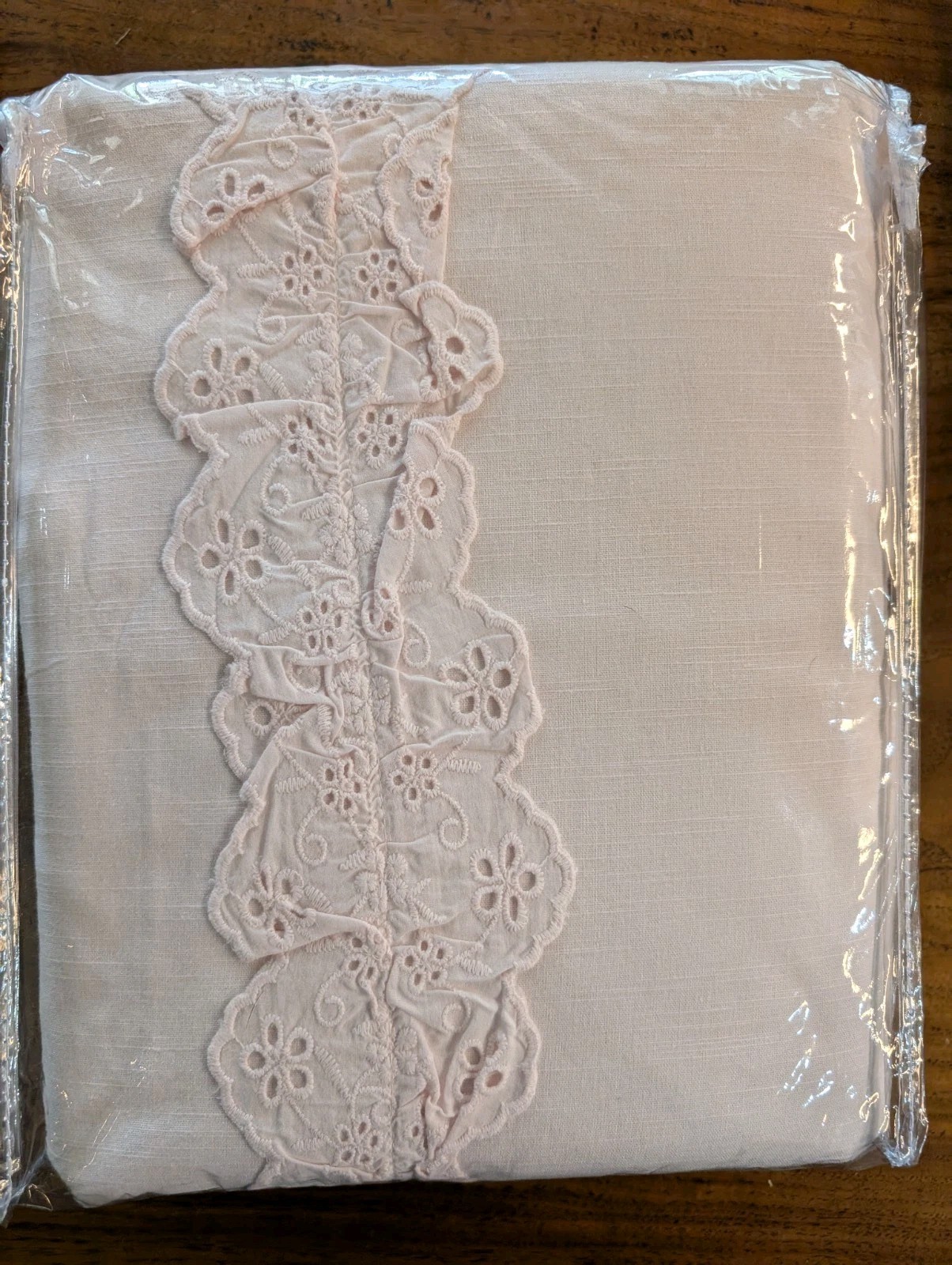 POTTERY BARN KIDS Vera Eyelet Applique BO Curtain-44×84″-Blush/Pink-NWT