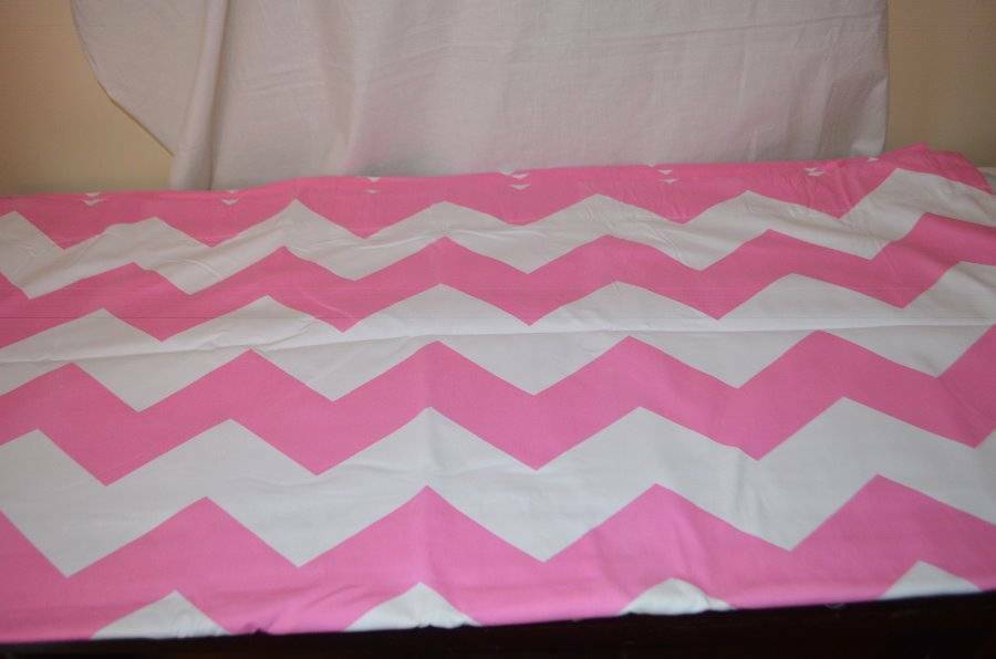 NWOT Pottery Barn Kids Chevron Blackout Panel 44 x 84 inches Pink