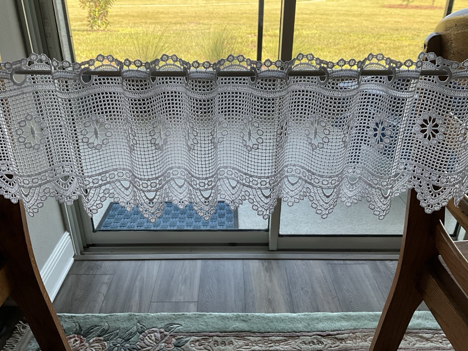 White Lace Valance (7 1/2 Inches Wide & 84 Inches In Length)