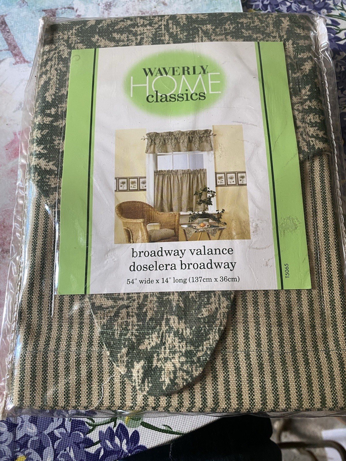 Waverly Vintage Fernwood Home Classics Broadway Valance New