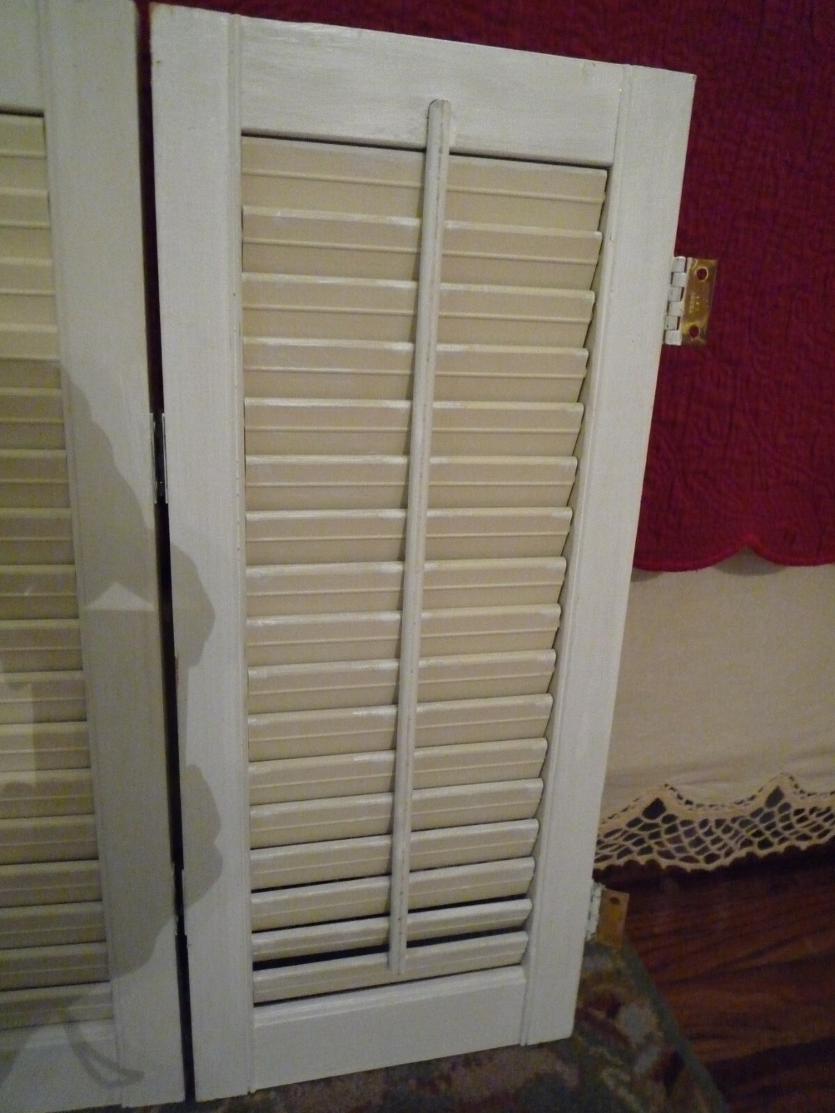 2 Wood Shutters Whitish Movable Slats Hinged Together Each One 20.5″ H x 8.75″W