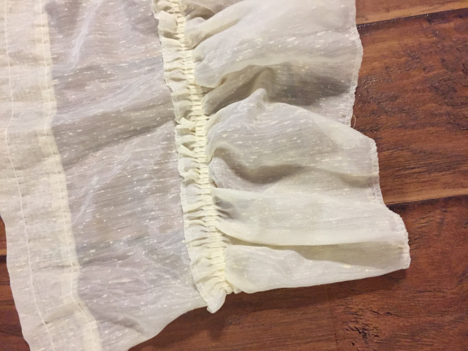 2 Sets Off White Kitchen Curtains,Ruffled Edges,38″ Length, 68″ Across Top,READ