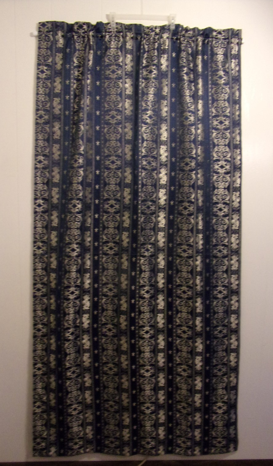 Vtg Set of 4 Damask Tapestry Indigo Blue & Crème Drapes Each Measure 42″ x 84″