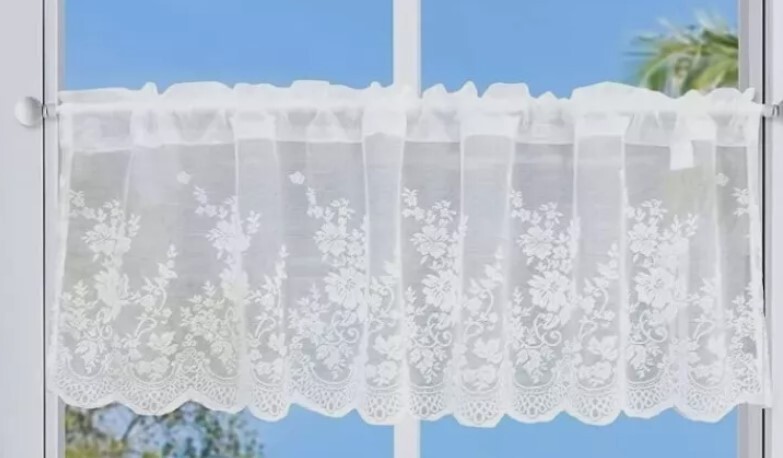 Daiso Japan 4-Pack Romantic Floral Lace Ascot Valance White 12 in. x 59 in