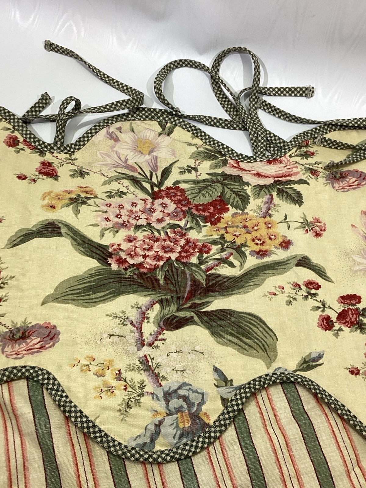 2 Waverly Devon Tie Top Valance Floral & Gingham 78”W 17″ L Dbl Scalloped RARE