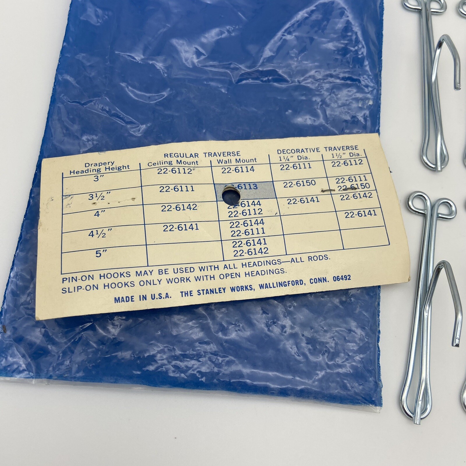 Slip-on Drapery Hooks 3″ for Traverse Rod 28 Count 1″ drop – Stanley NEW