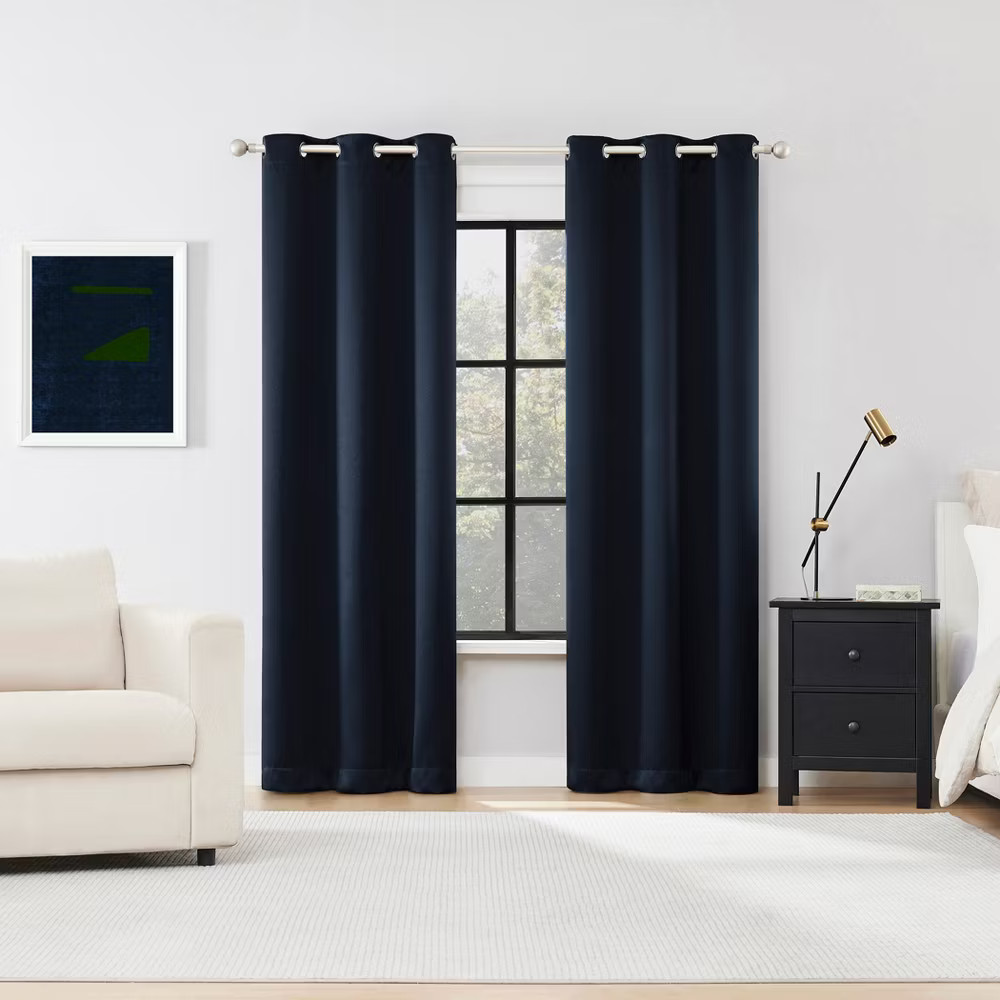 Sun Zero 2pc 40″x72″ Sheridan 100% Blackout Magnetic Closure Grommet