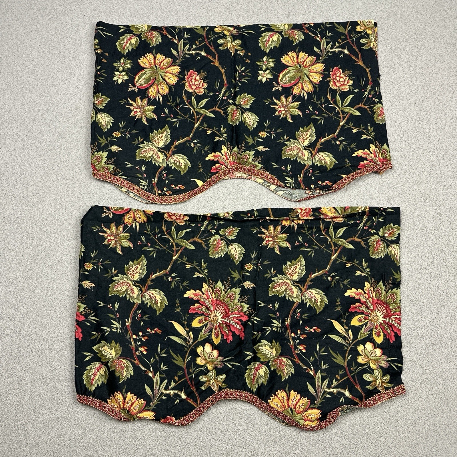 2 Waverly Felicite Noir Window Valance 47×16” Scallop Trim Black Jacobean Floral