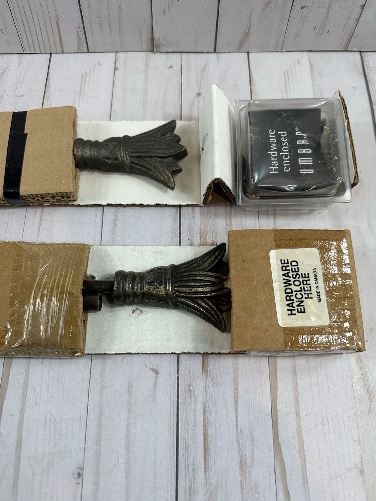 2 Design Toscano Curtain Rods, Aged Brass, Lotus Finials, New Open Box