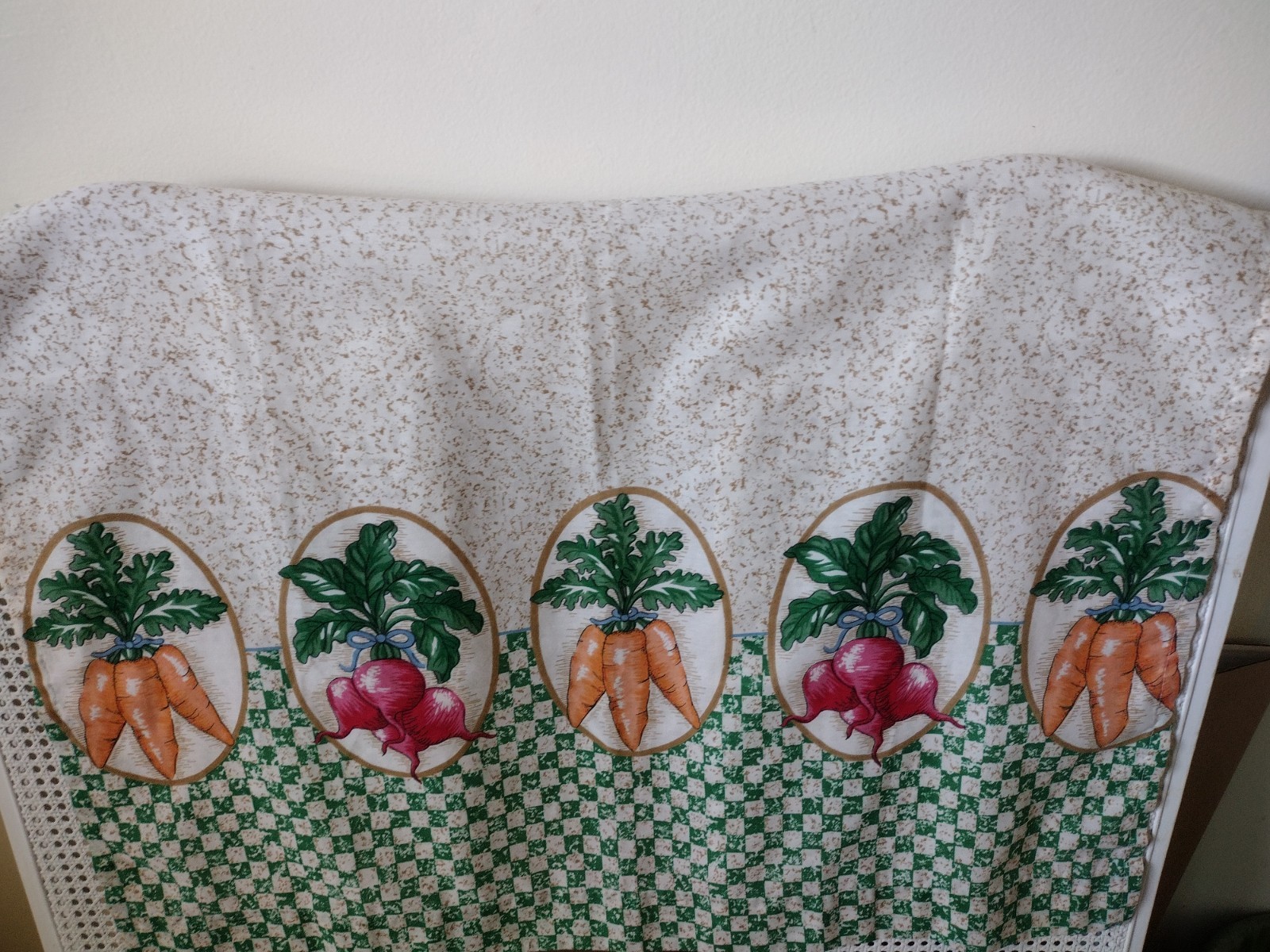 Vintage Kitchen Curtain, Veggie Theme, Carrots & Radishes, Single Curtain Panel