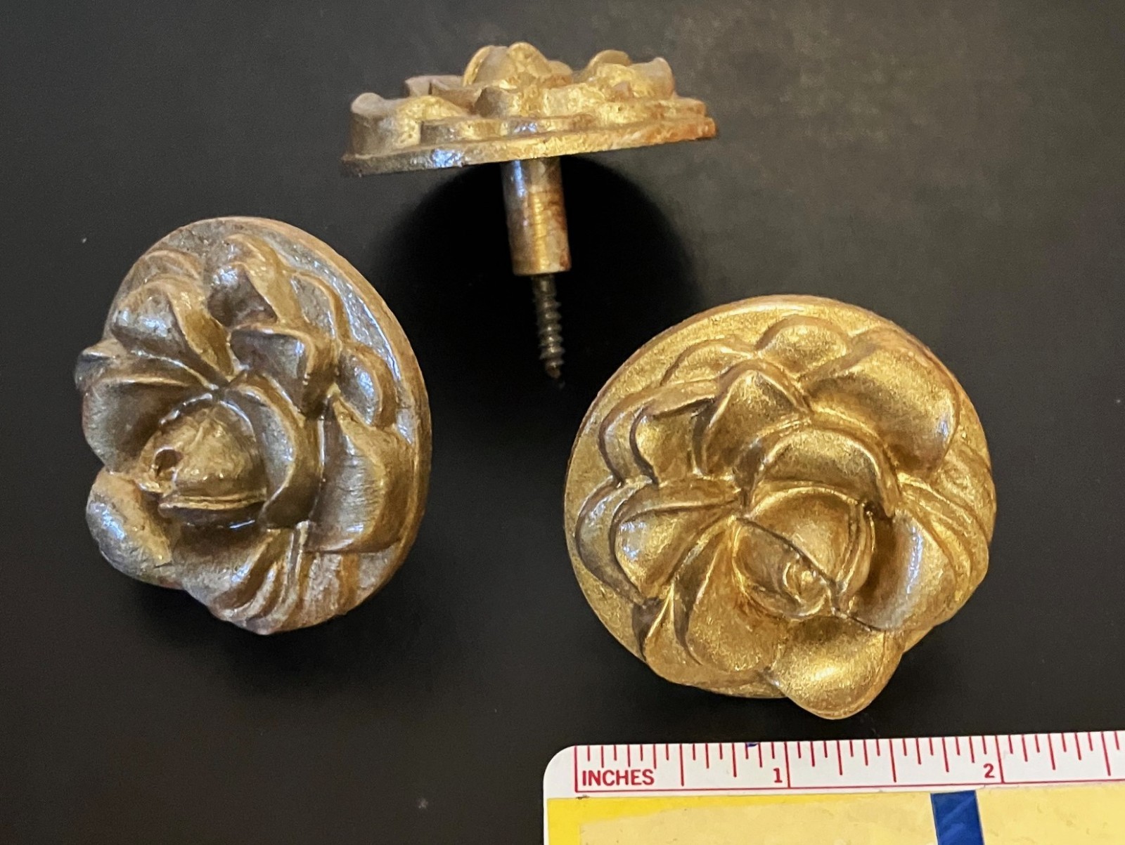 Decorative Plastic Wall Robe Hooks Goldtone Flower Screw in Finials 2″W Set of 3