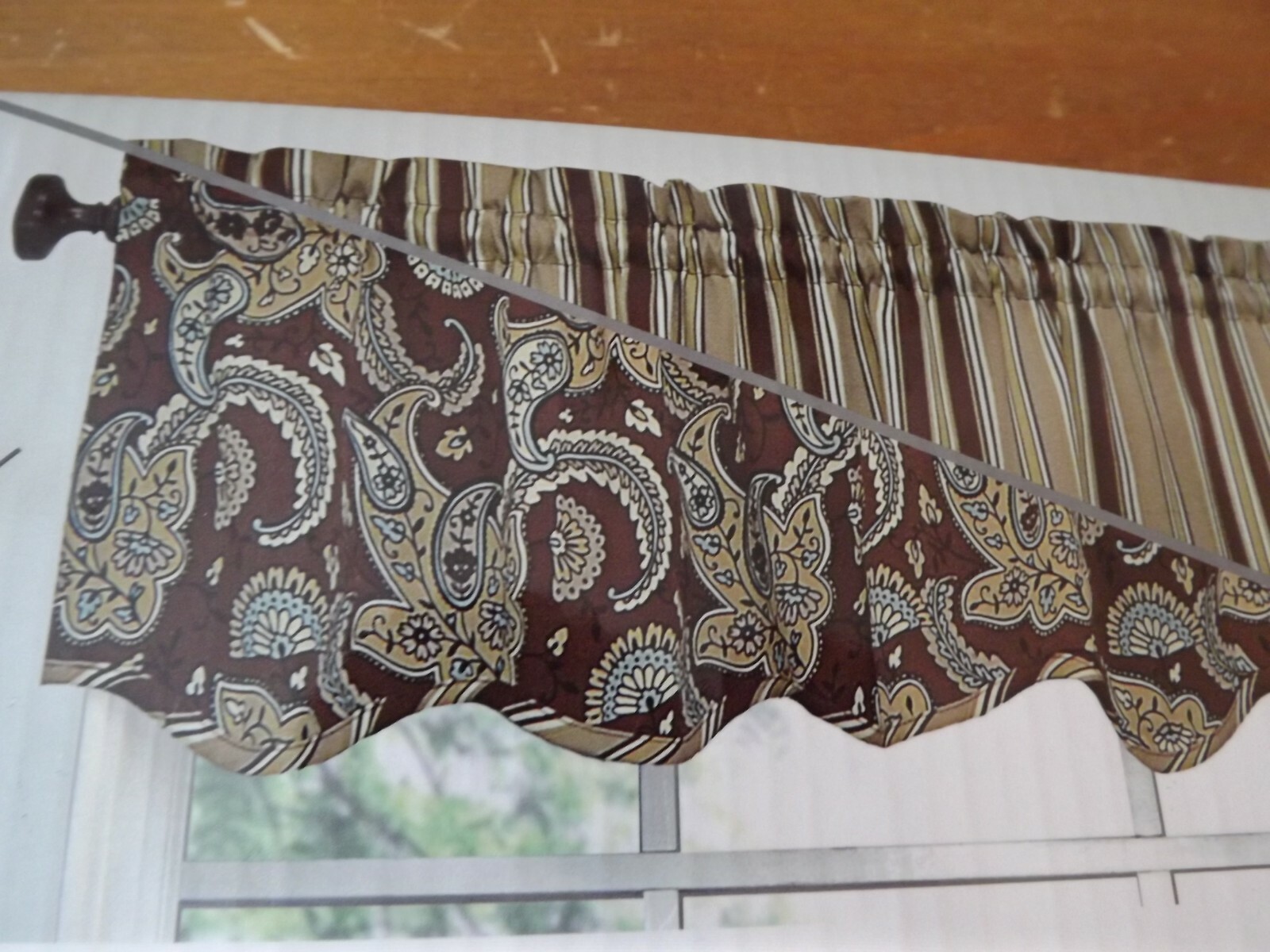NEW reversible VALANCE bY DREXEL Ellery SCALLOPED CHOOSE BURGANDY OR BROWN NIP
