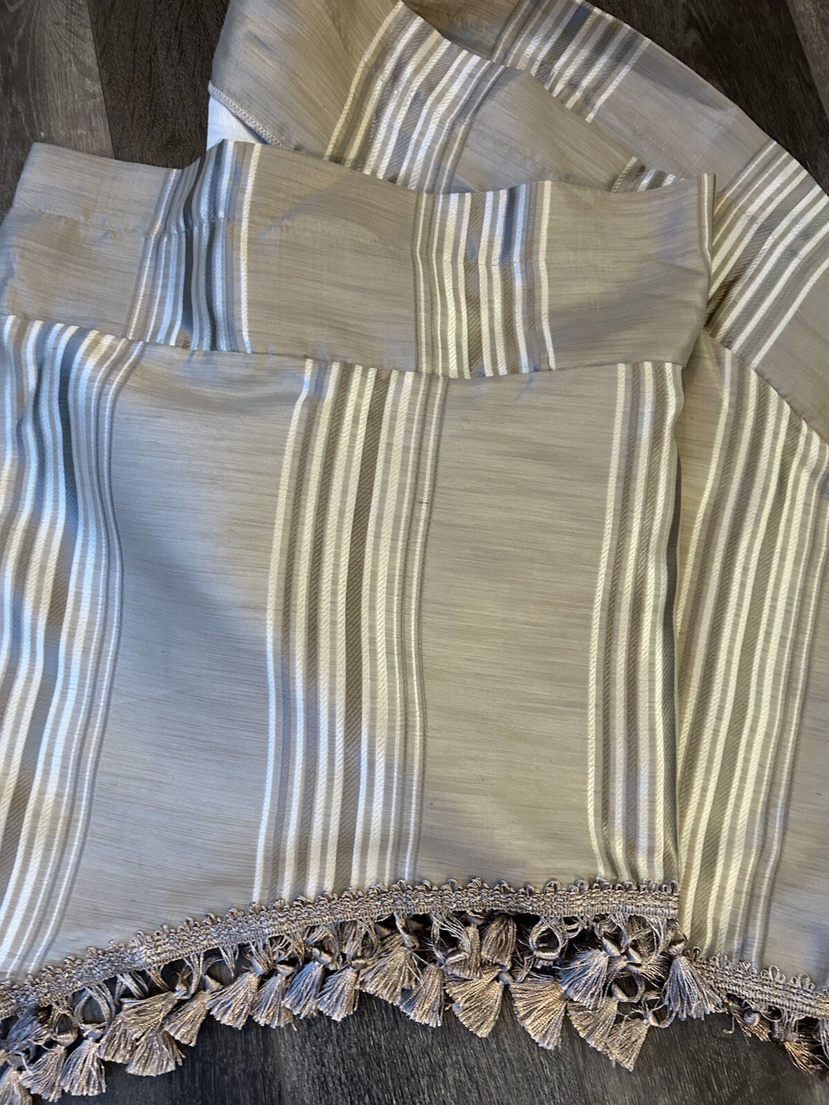 Striped Waterfall Valance with Tassels Beige & Cream Stripes 110″ (*32)