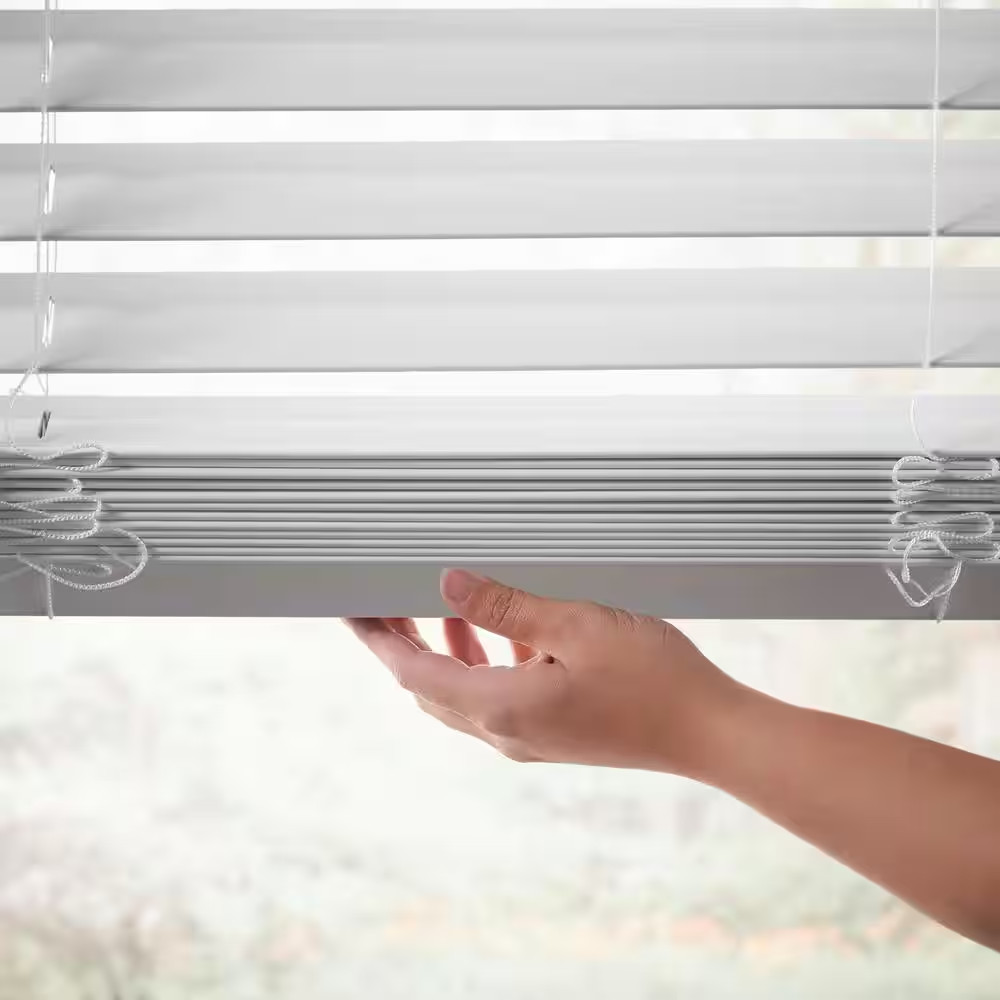 34×72 in White Cordless Faux Wood Blind Room Darkening Privacy Window Shade Wand