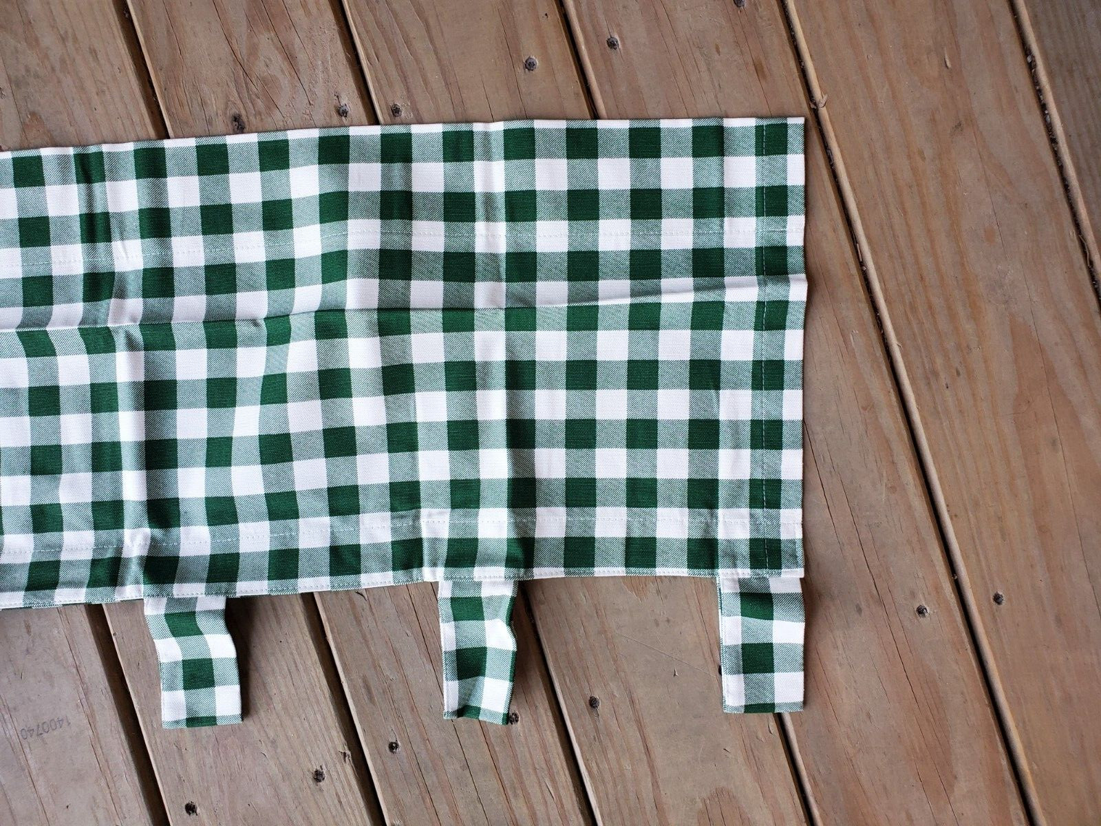 Thermalogic Check Tab-Top Valance Curtain, 40″W x 15″L – Green Plaid