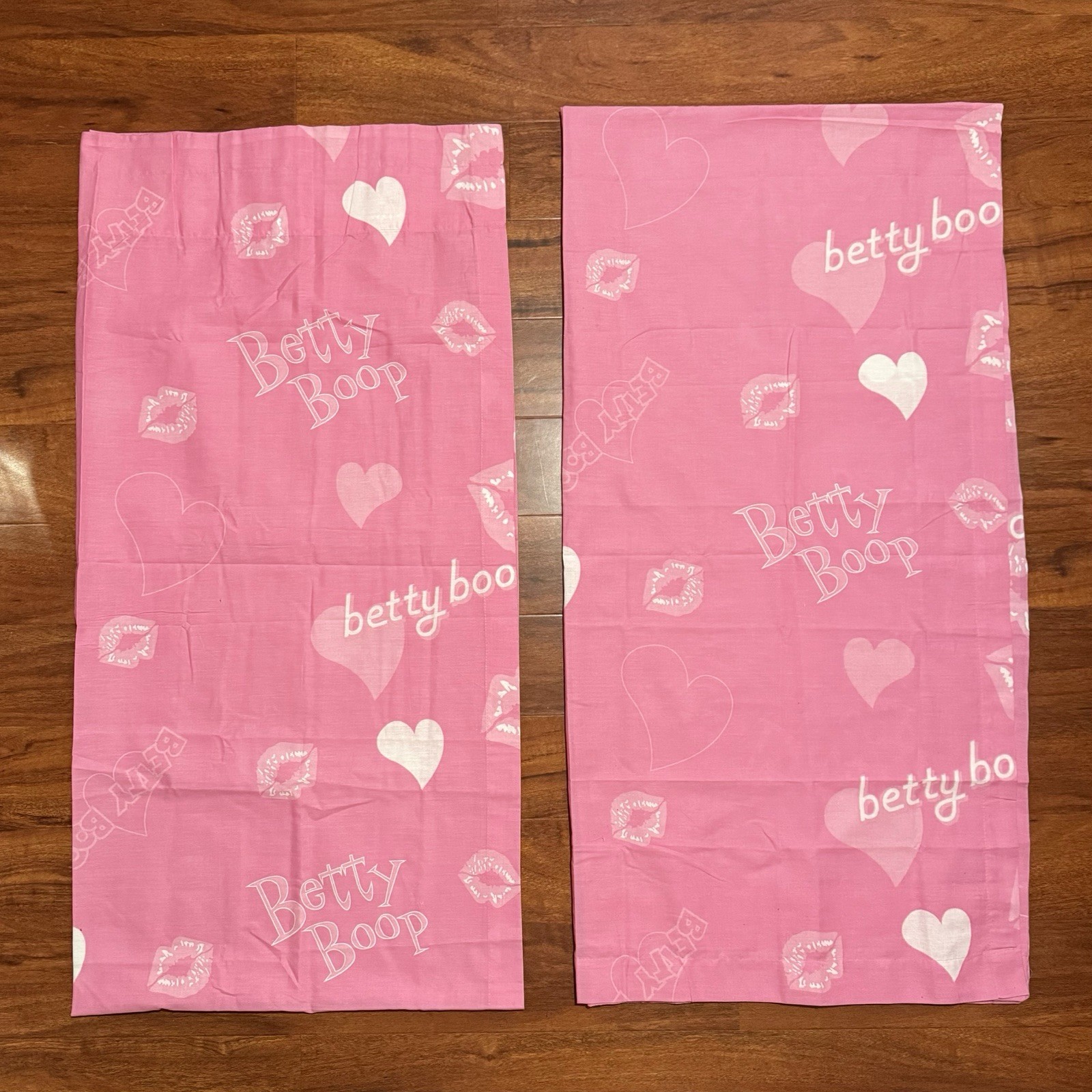 Betty Boop Vintage Lined Window Valance Curtain Set Pink Lips Kisses 40×80