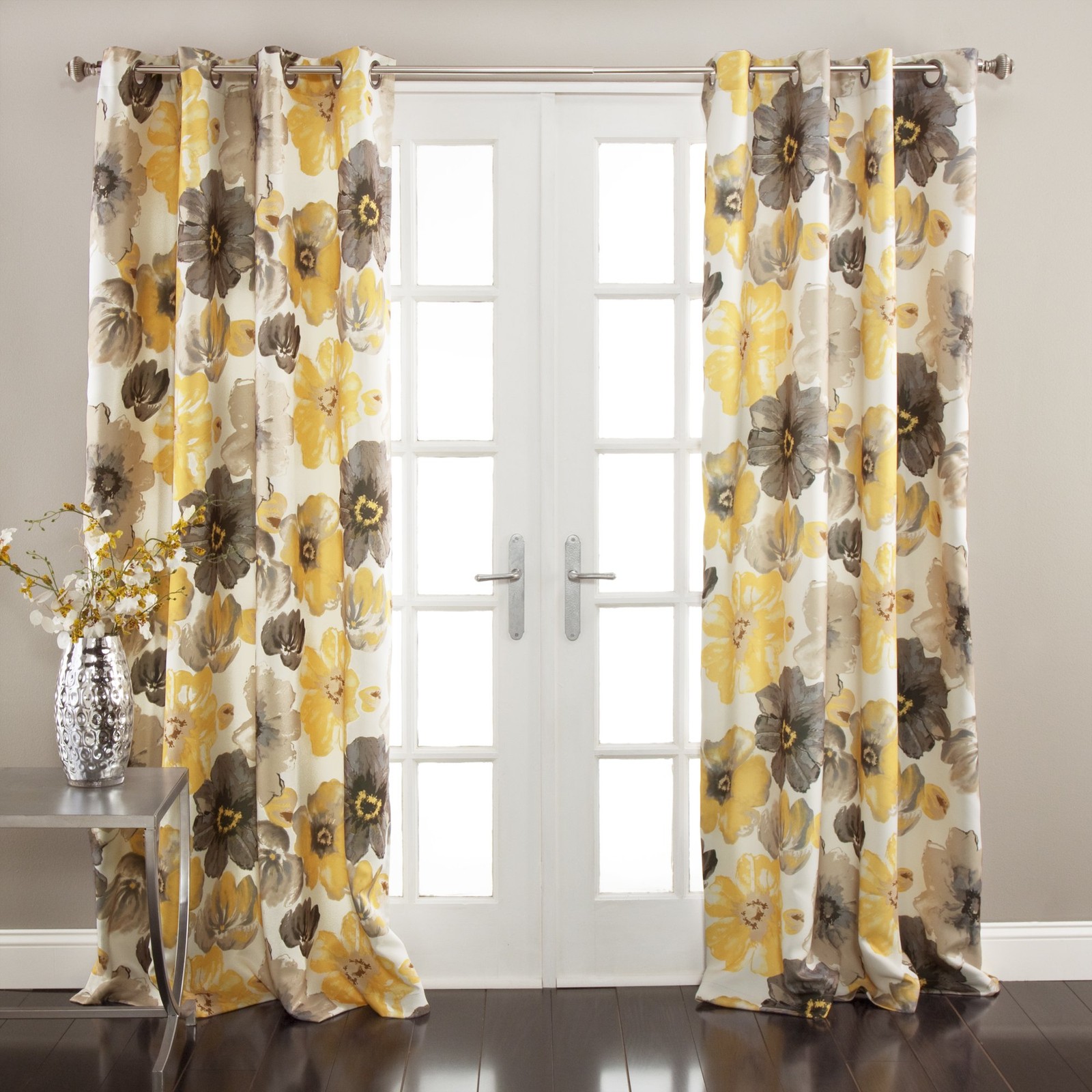 Lush Decor Room Darkening Window Curtain Panel Pair Leah Floral Insulated Gromme