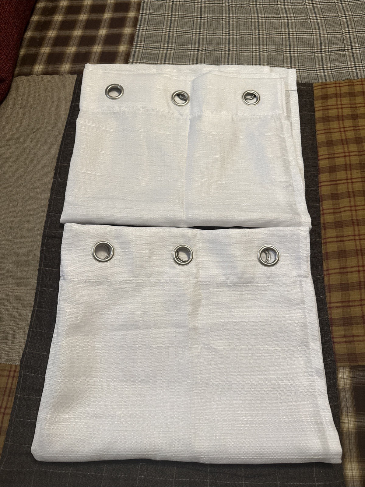 A Pair Of Curtain Valances White 100 Percent Polyester 27×23.5in