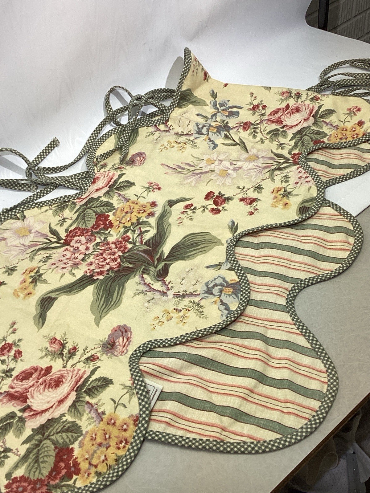 2 Waverly Devon Tie Top Valance Floral & Gingham 78”W 17″ L Dbl Scalloped RARE