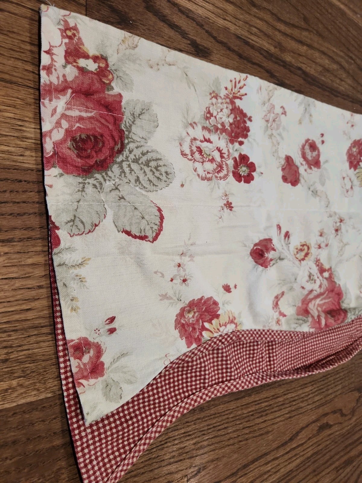 Waverly NORFOLK ROSES Red Gingham Layered Scalloped Valance 15 X 76 Cottagecore