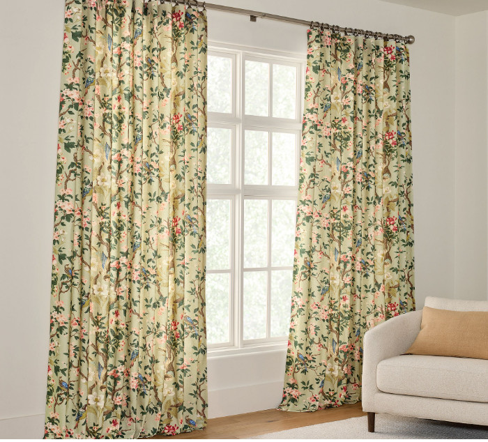 Pottery Barn Nola Set Of 2 Curtain Panels 50″ x 96″ GREEN Light Filtering NEW