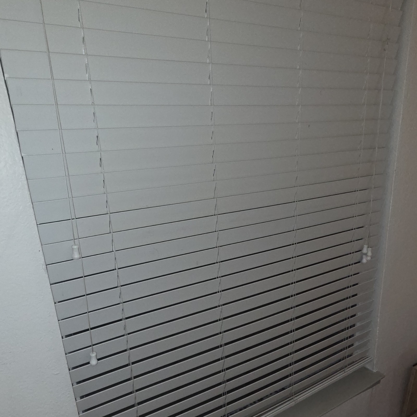 Huntington Faux Wood 2″ White Mini Blind 23″x36″ Cordless Room Darkening BNIB