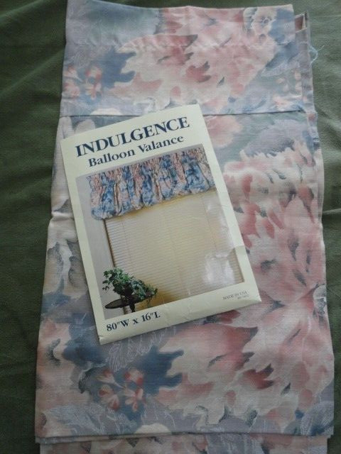 New VTG USA Indulgence Balloon Valance Blue Peach 80″ W x 16″ L – 3″ Rod Pocket
