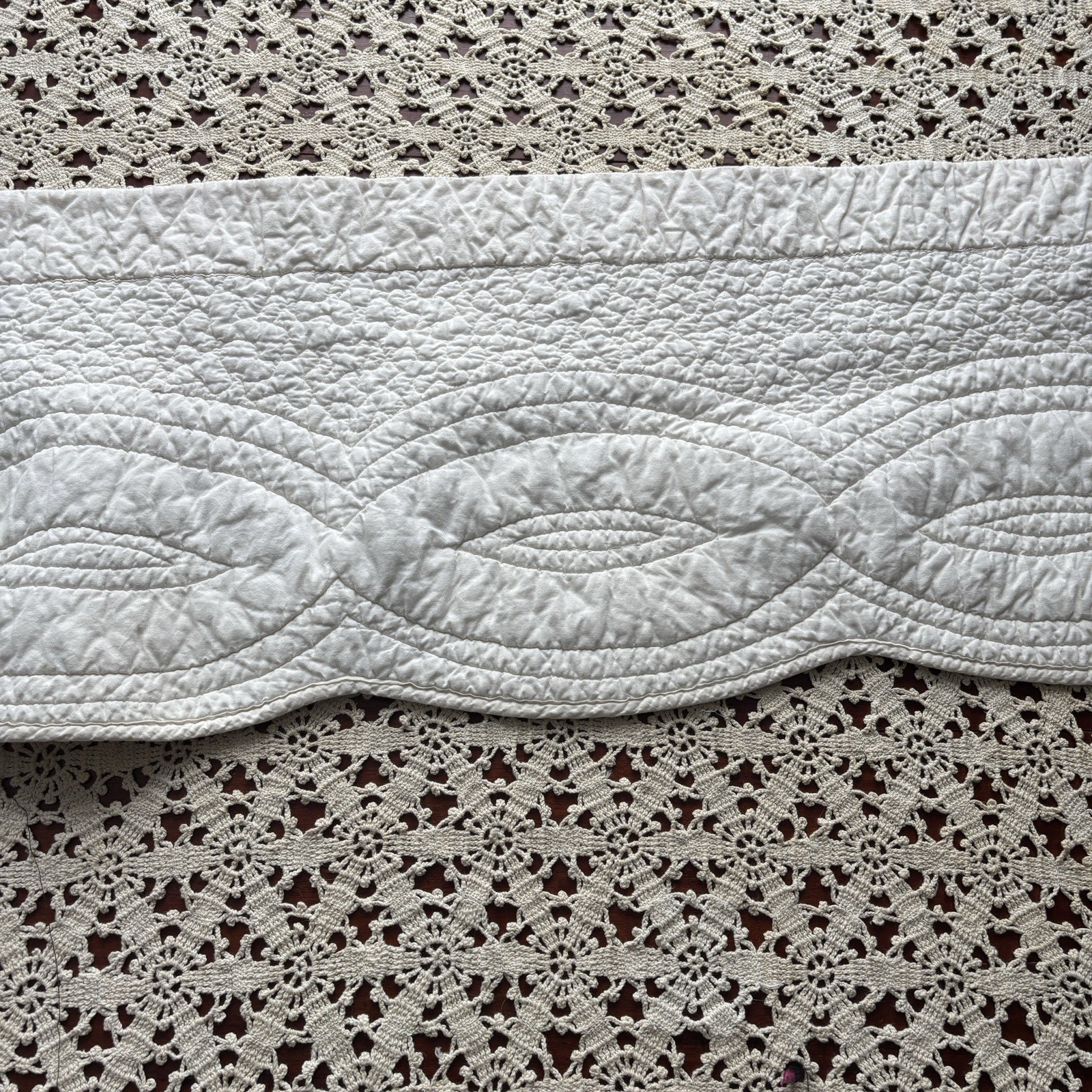Scalloped Quilt Window Valances 65″x14″ ea Embroidered Floral Vine Motif 1 Pr