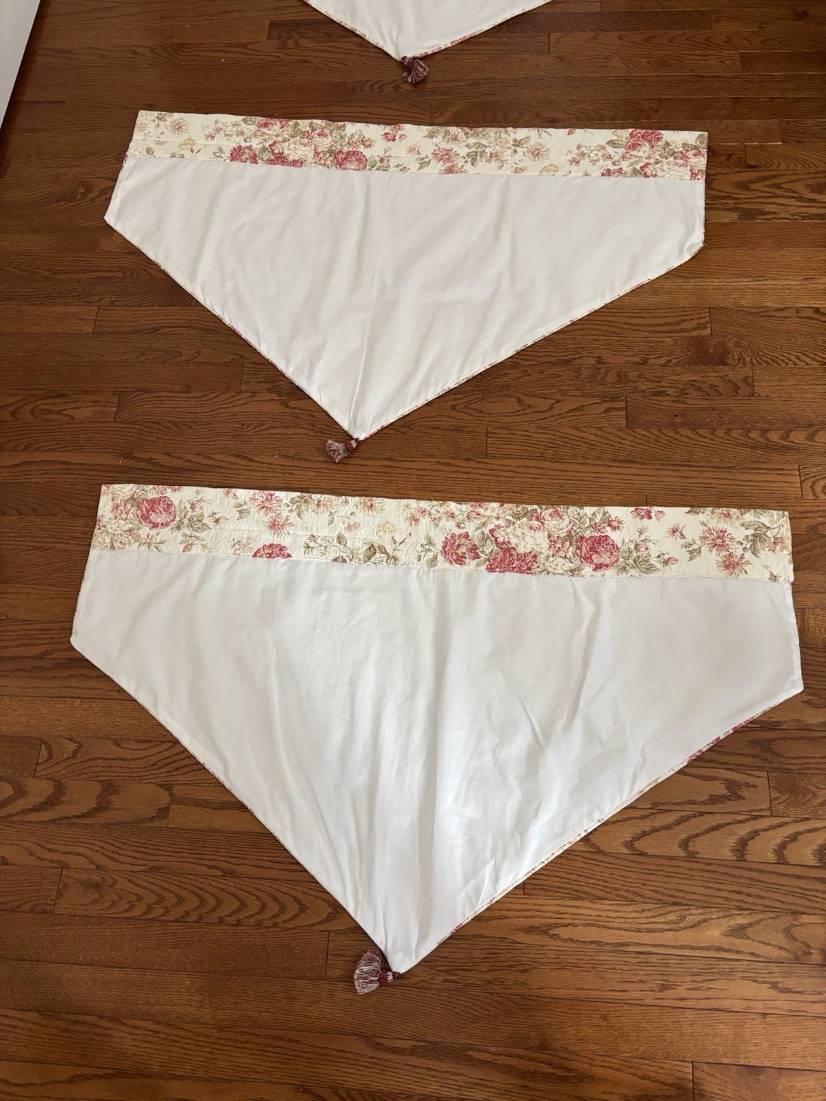 4 floral Ascot Valance window Treatment Red Cream Lined Tassel Handmade 41″x25″