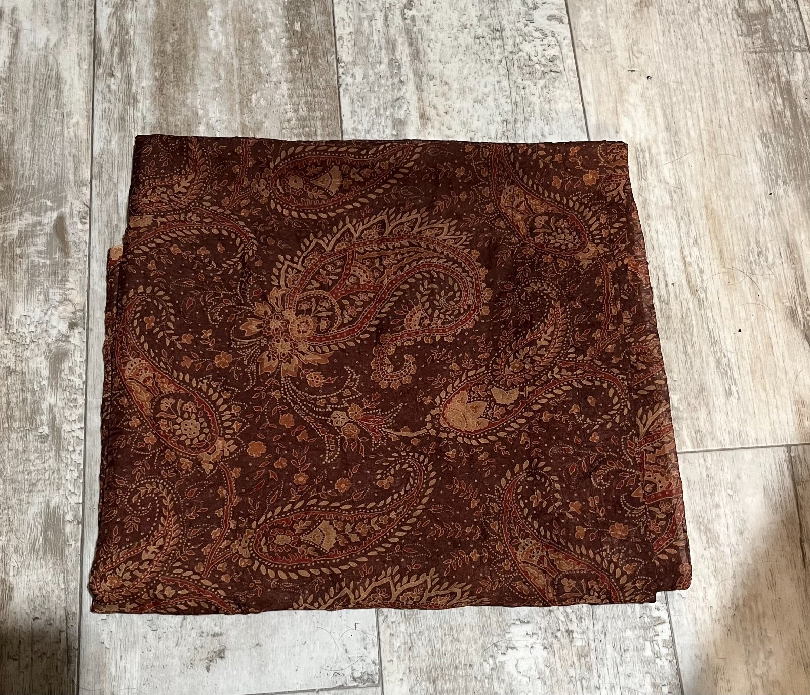 Excellent Condition ~ Brown Paisley Jacquard Sheer Curtain Panels Set of 2