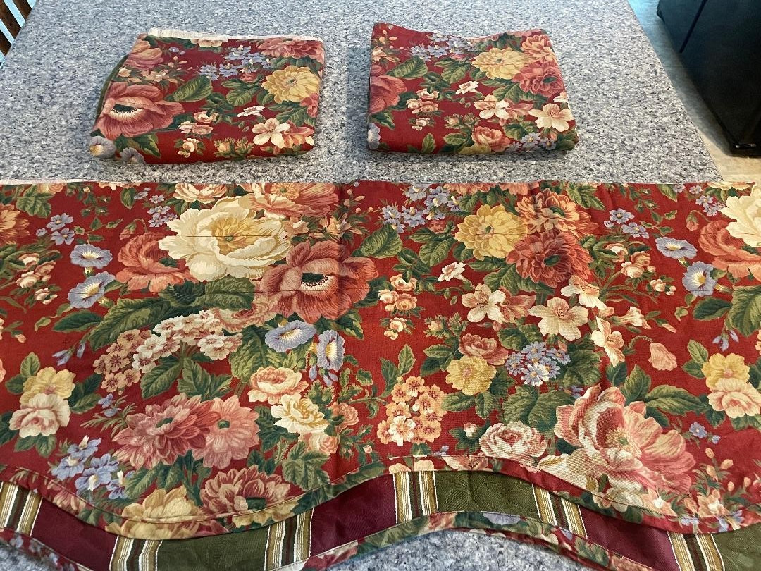 3 Waverly Villa Carlottta Cabernet Window Valances~Red/Green/Flowers/Stripes