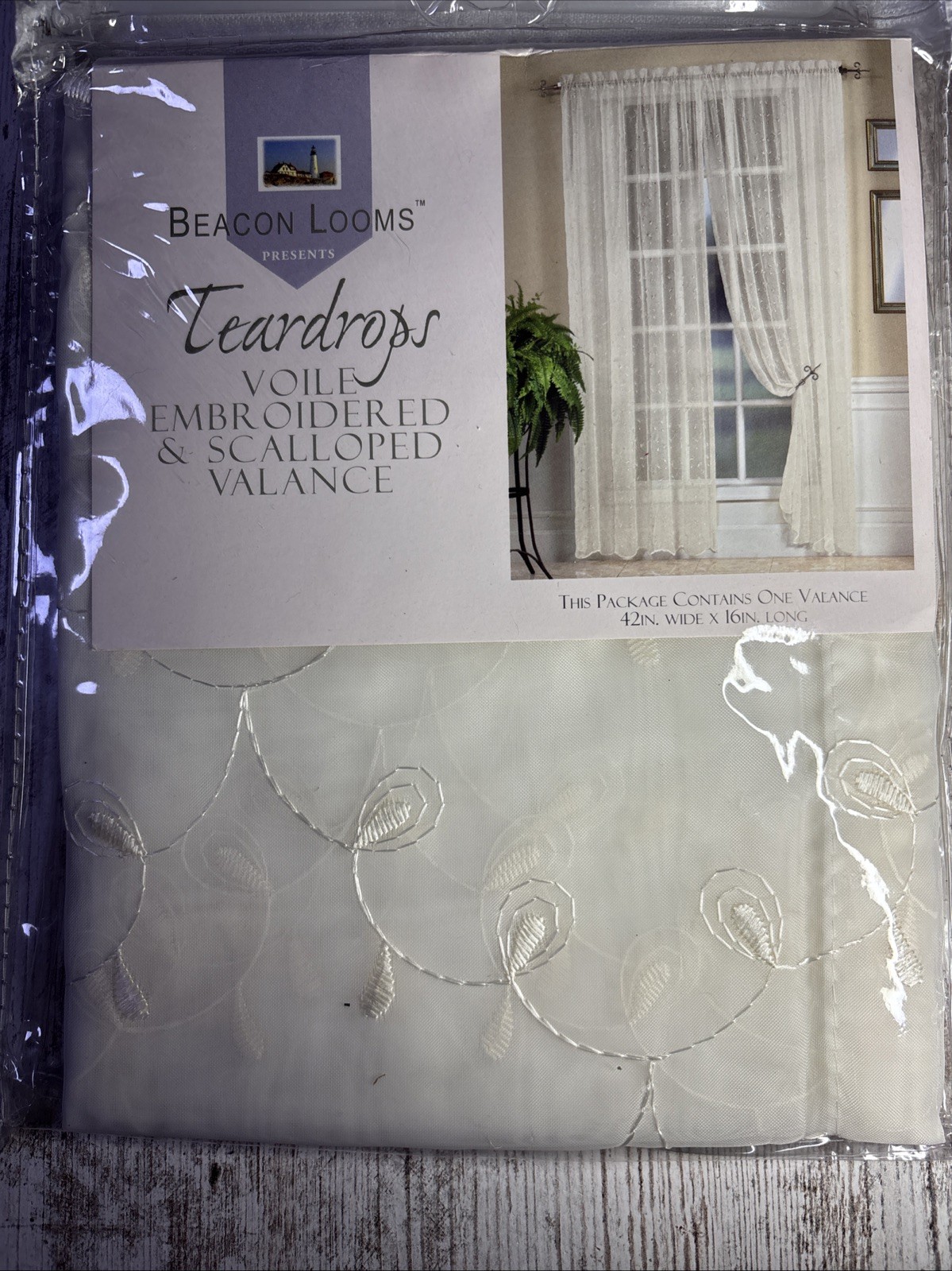 4 Beacon Looms sheer Teardrop Valance Very 42” X 16” Voile Embroidered Scalloped