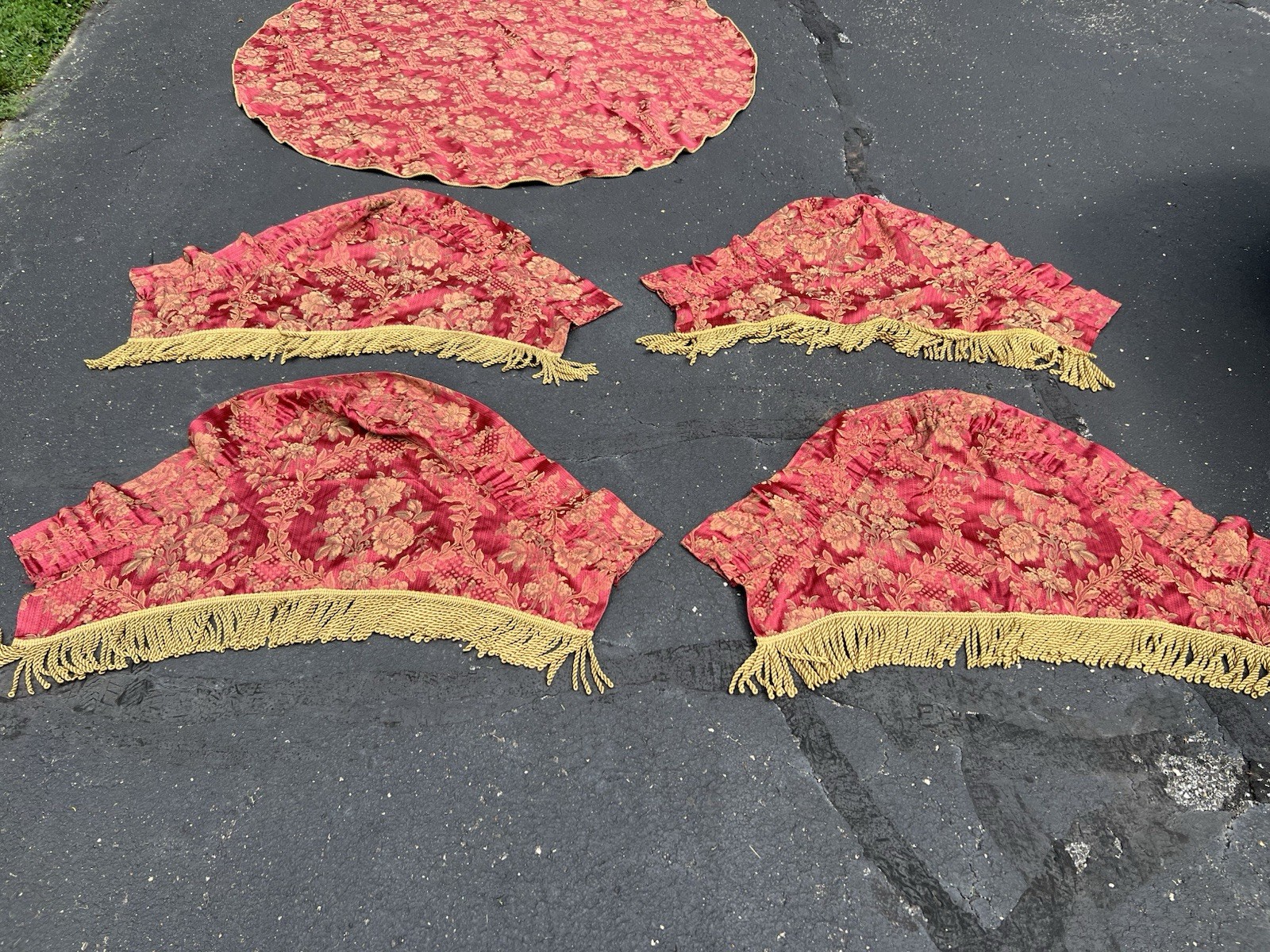Croscill Valance Set 5pc Burgundy Red Gold Tassel Set