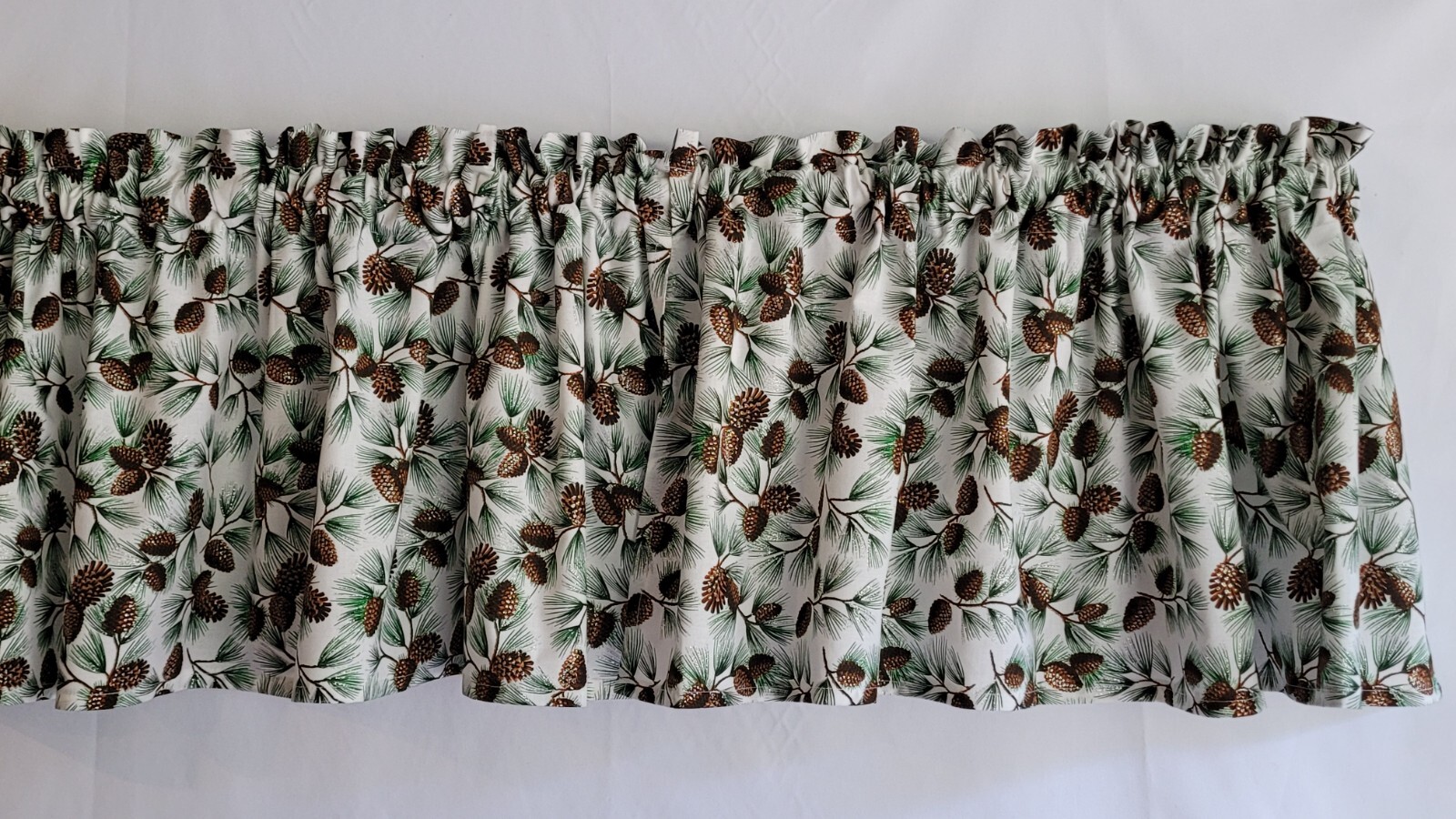 Pinecone Christmas Valance, Glitter Valance Curtain, White and Green Christmas