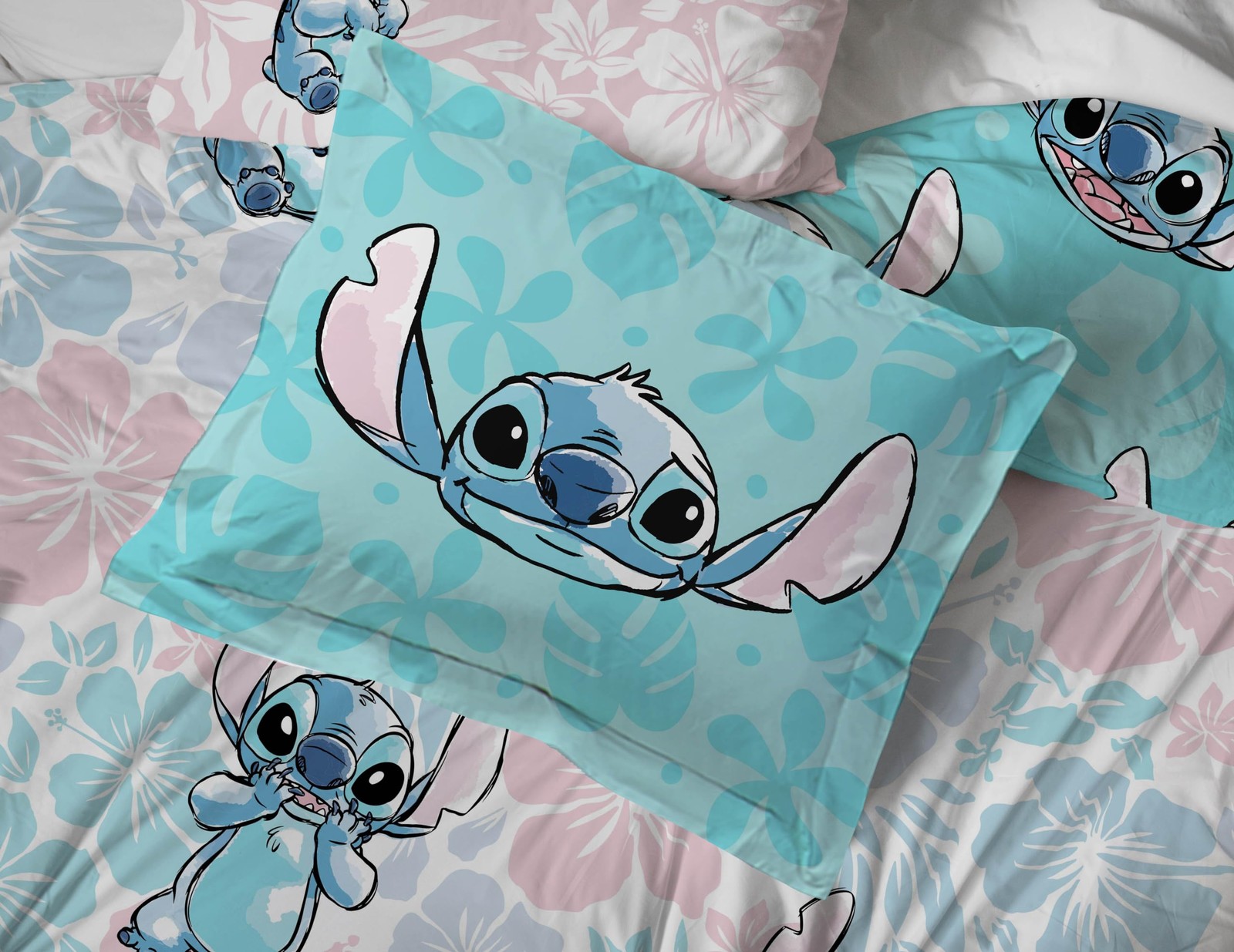 Jay Franco Disney Lilo & Stitch Full Comforter Set – 7 Piece Full, Multicolor