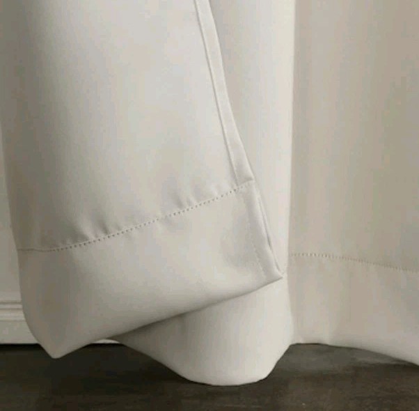 2 Panels Sun Zero Blackout Energy Efficient Grommet Curtains 40″ x 84″ PEARL