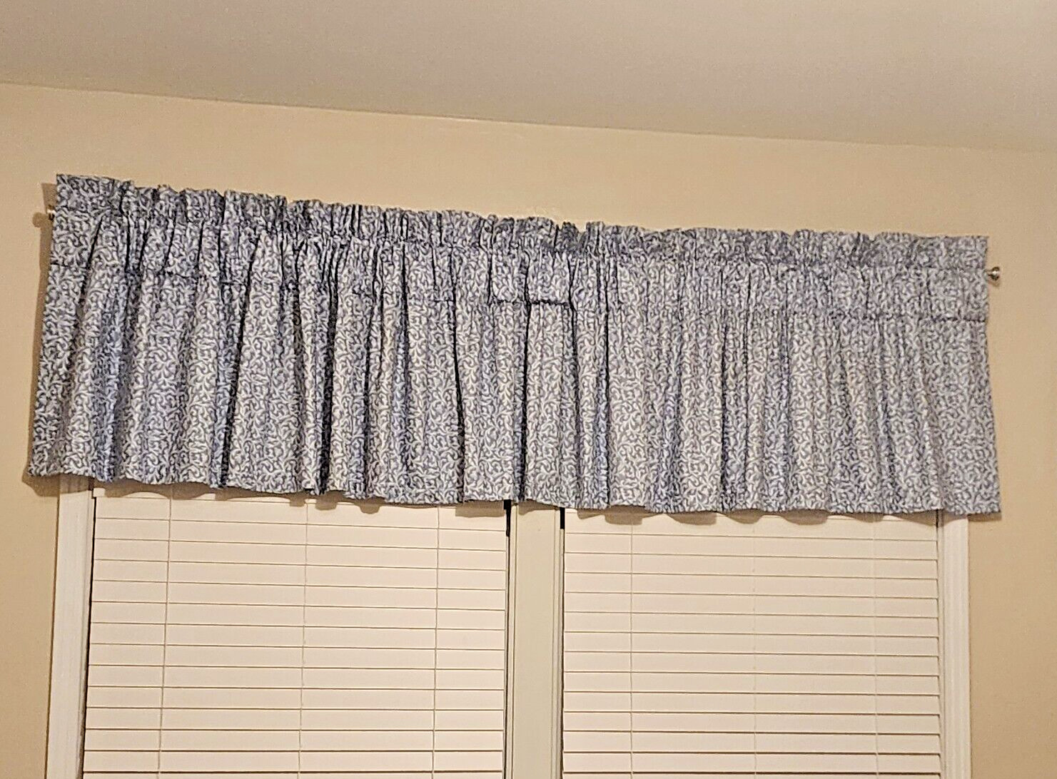 Vintage Waverly Blue and White Chintz Lined Custom Made Drapery Headers